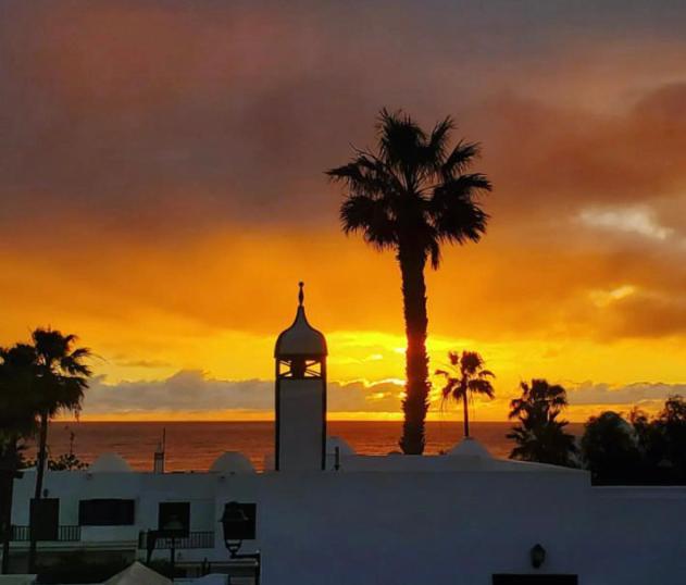 Cozy Waterman Beach House Costa Teguise Bagian luar foto